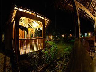 Angol Point Beach Resort By Sheridan Villas Balabag  Exterior photo